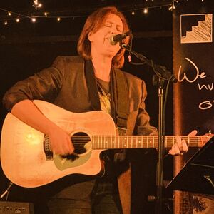 Tracey G, musical soloist in Adelaide, photo 2