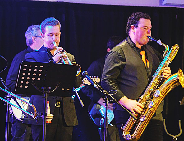 Georgie And The Tonics, cover band in Adelaide, photo 2