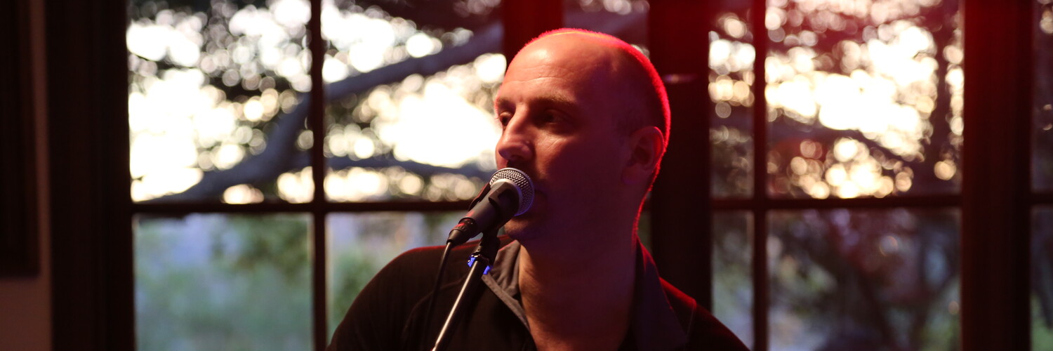 Jonno, singer in Albury, photo 3