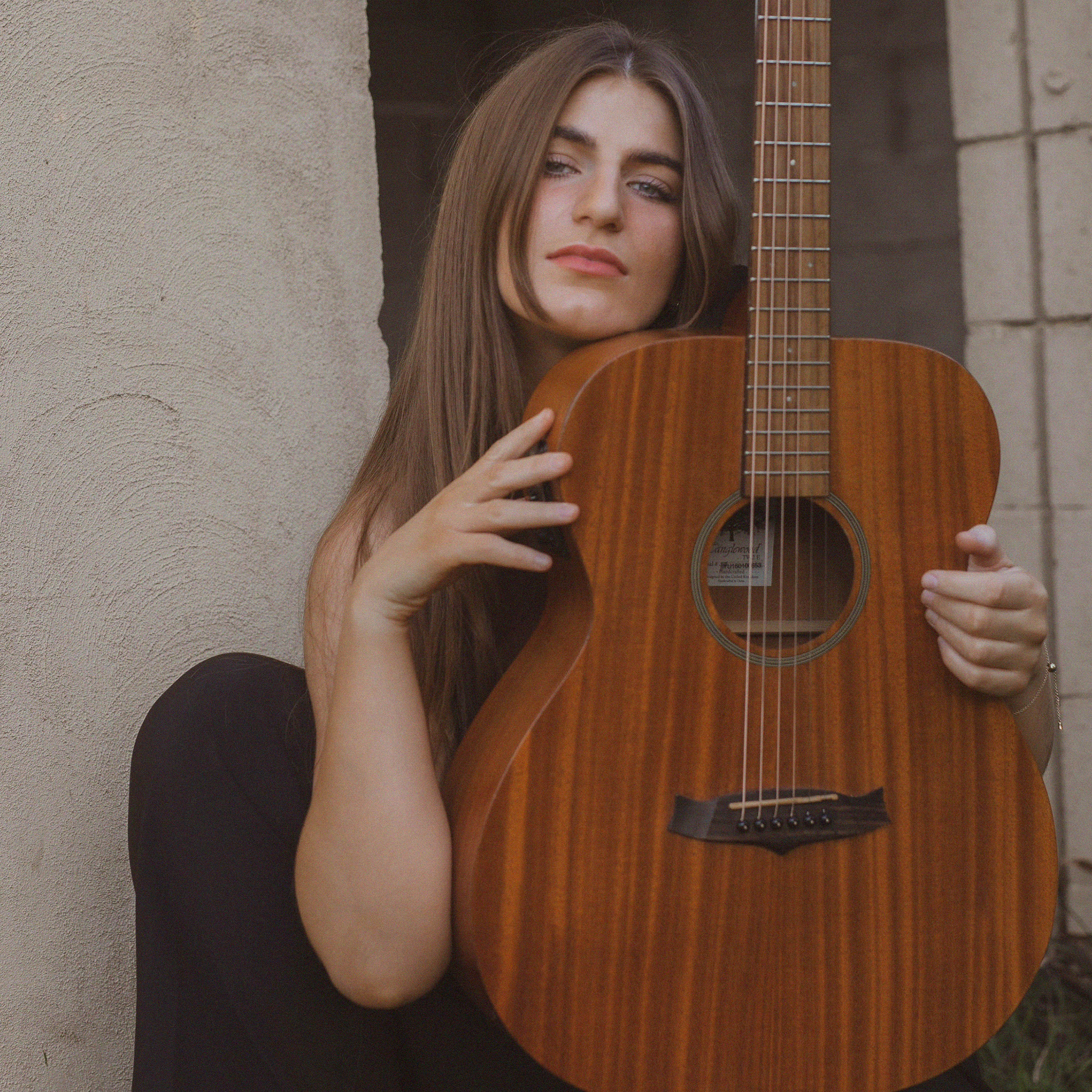 Lucy Korts, singer in Brisbane