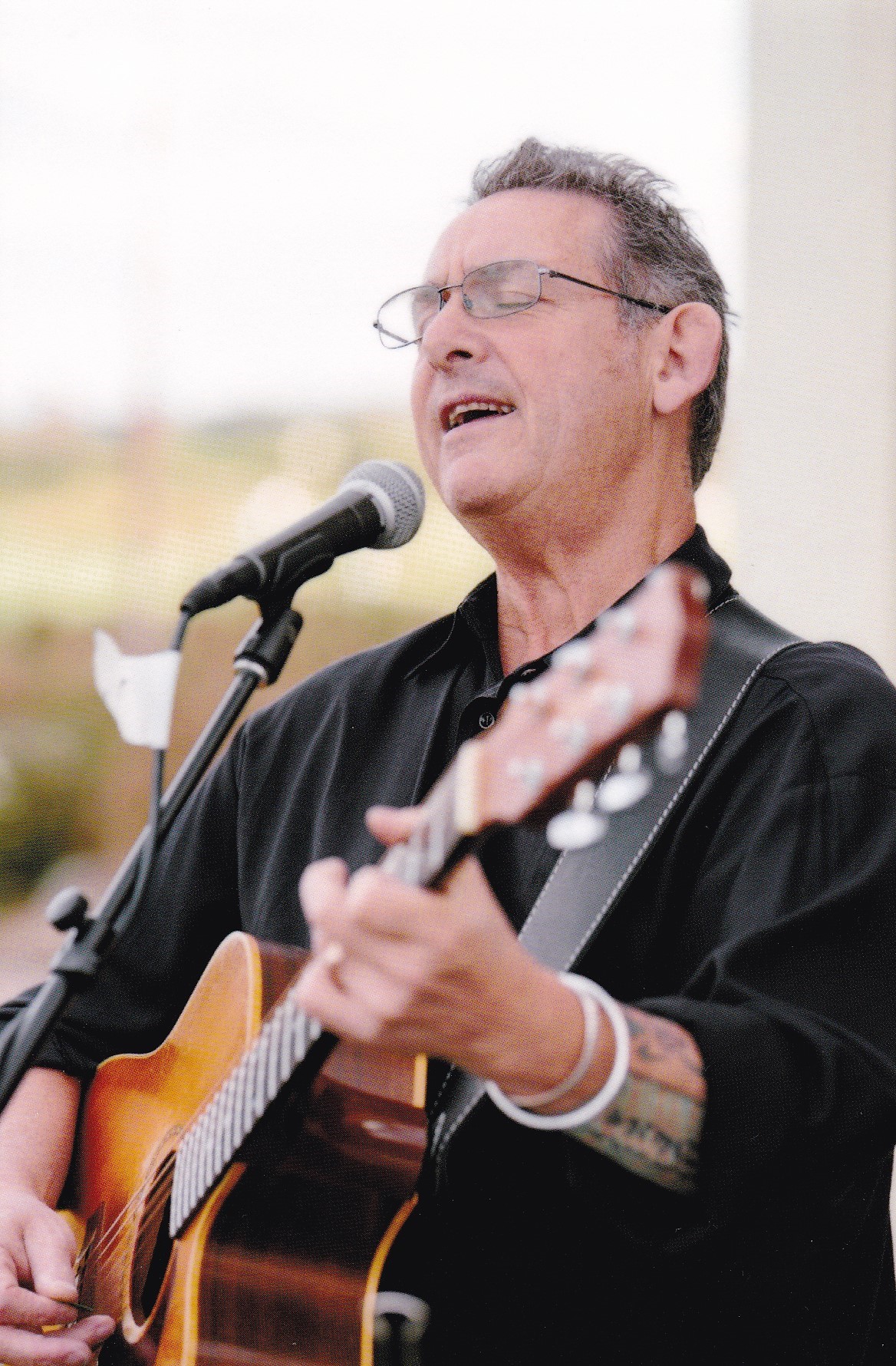 Tim Gaze, guitarist in Brisbane, photo 2