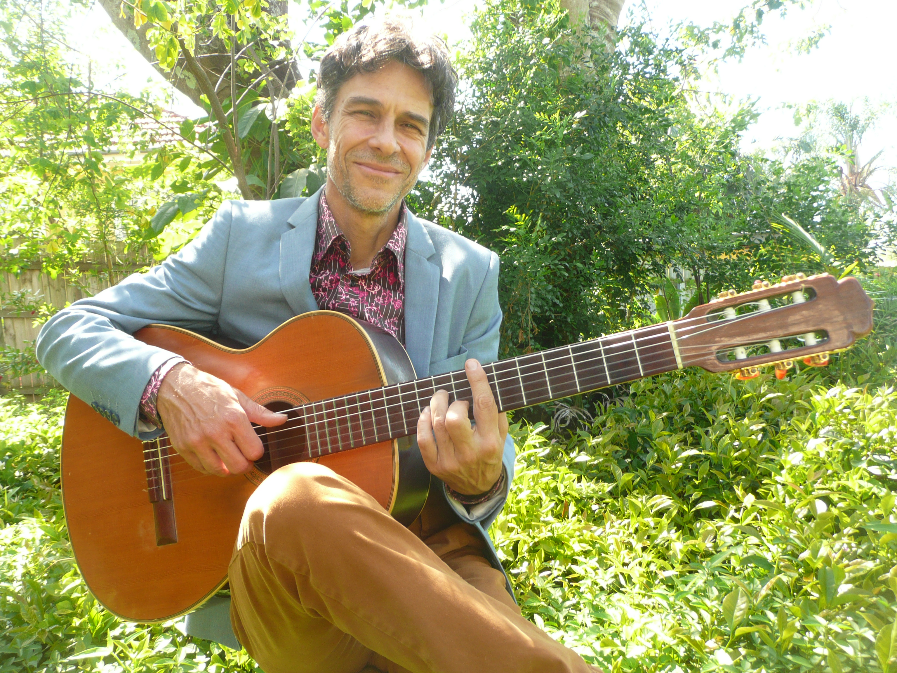Adriano Regano, classical guitarist in Brisbane