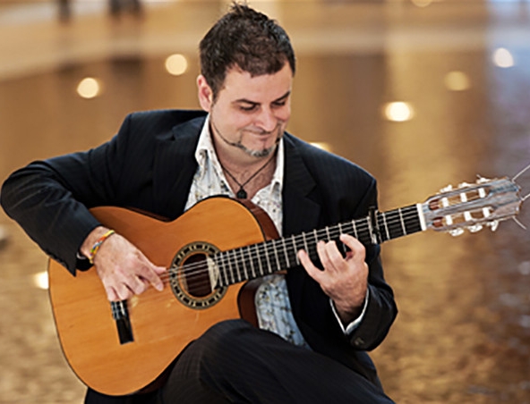 Cameron De La Vega, classical guitarist in Brisbane