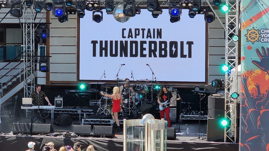 Captain Thunderbolt, cover band in Brisbane, photo 2
