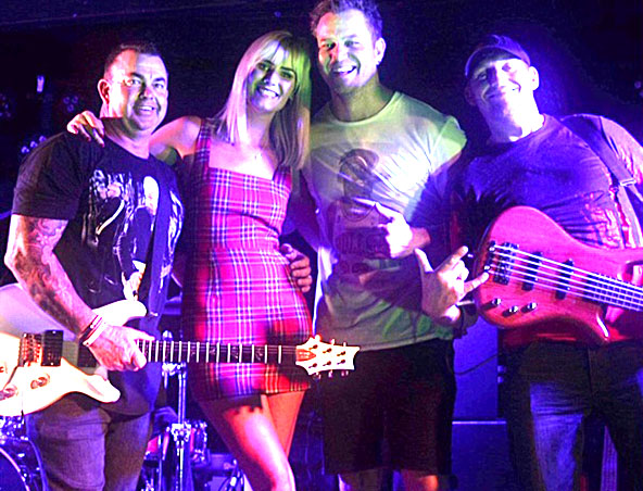 Follow The Fox, cover band in Brisbane, photo 2