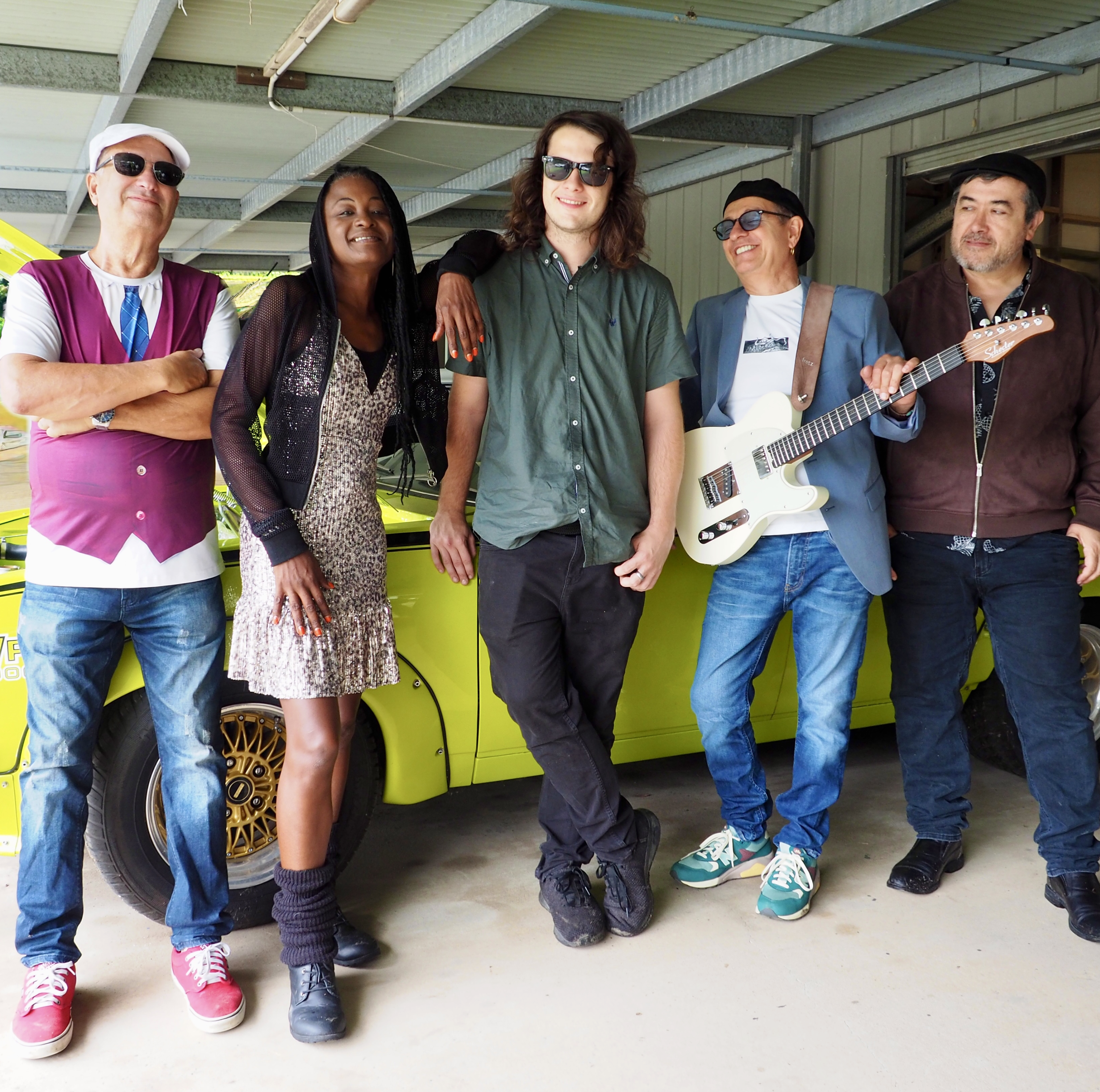 Fusion X, cover band in Brisbane, photo 2