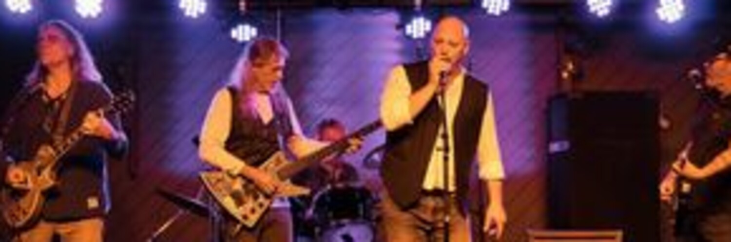 RetroJet, cover band in Brisbane, photo 2