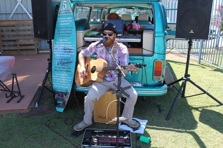 Mr Entertainment, dj in Brisbane, photo 2