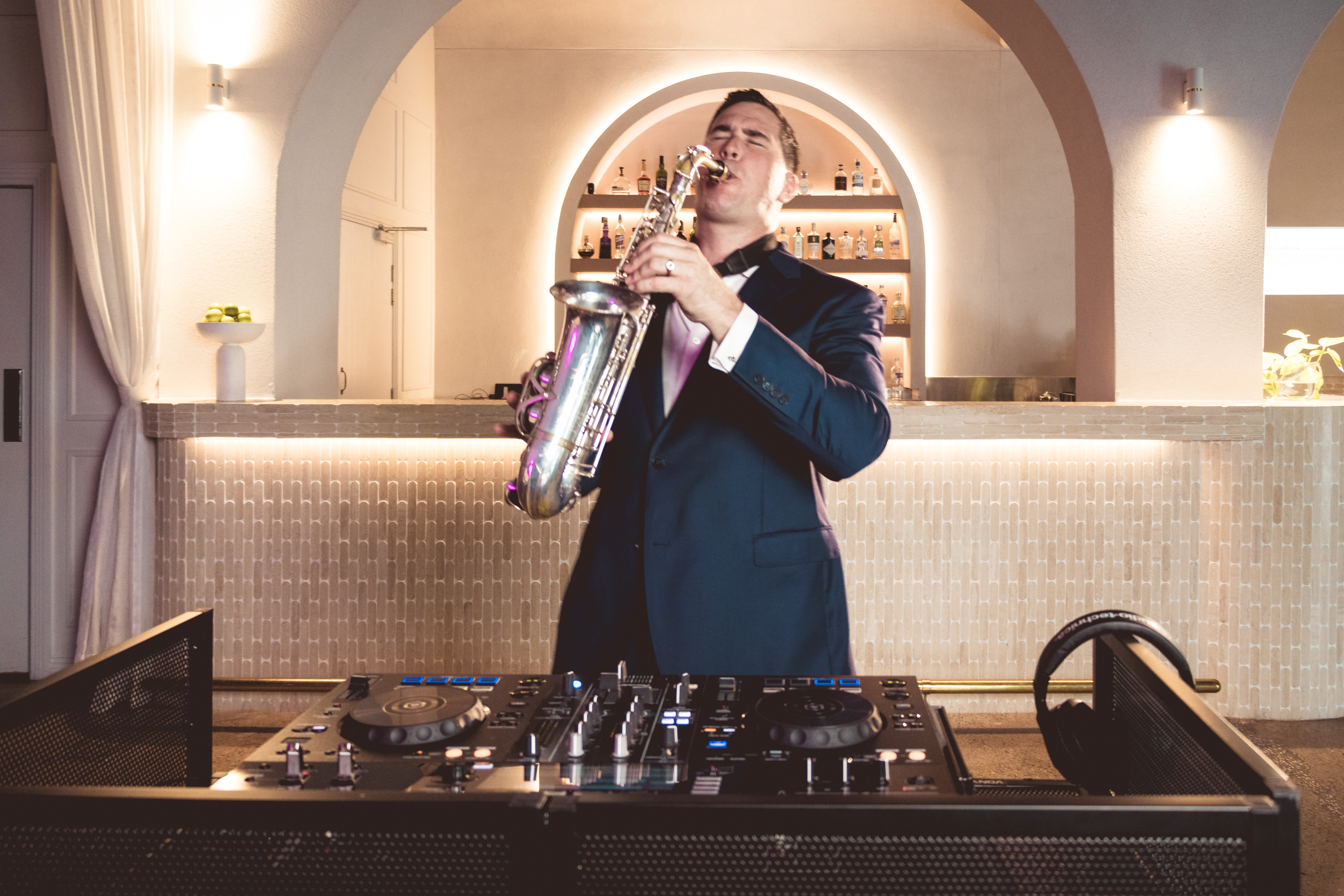 Captain Sax, dj and saxophone in Brisbane