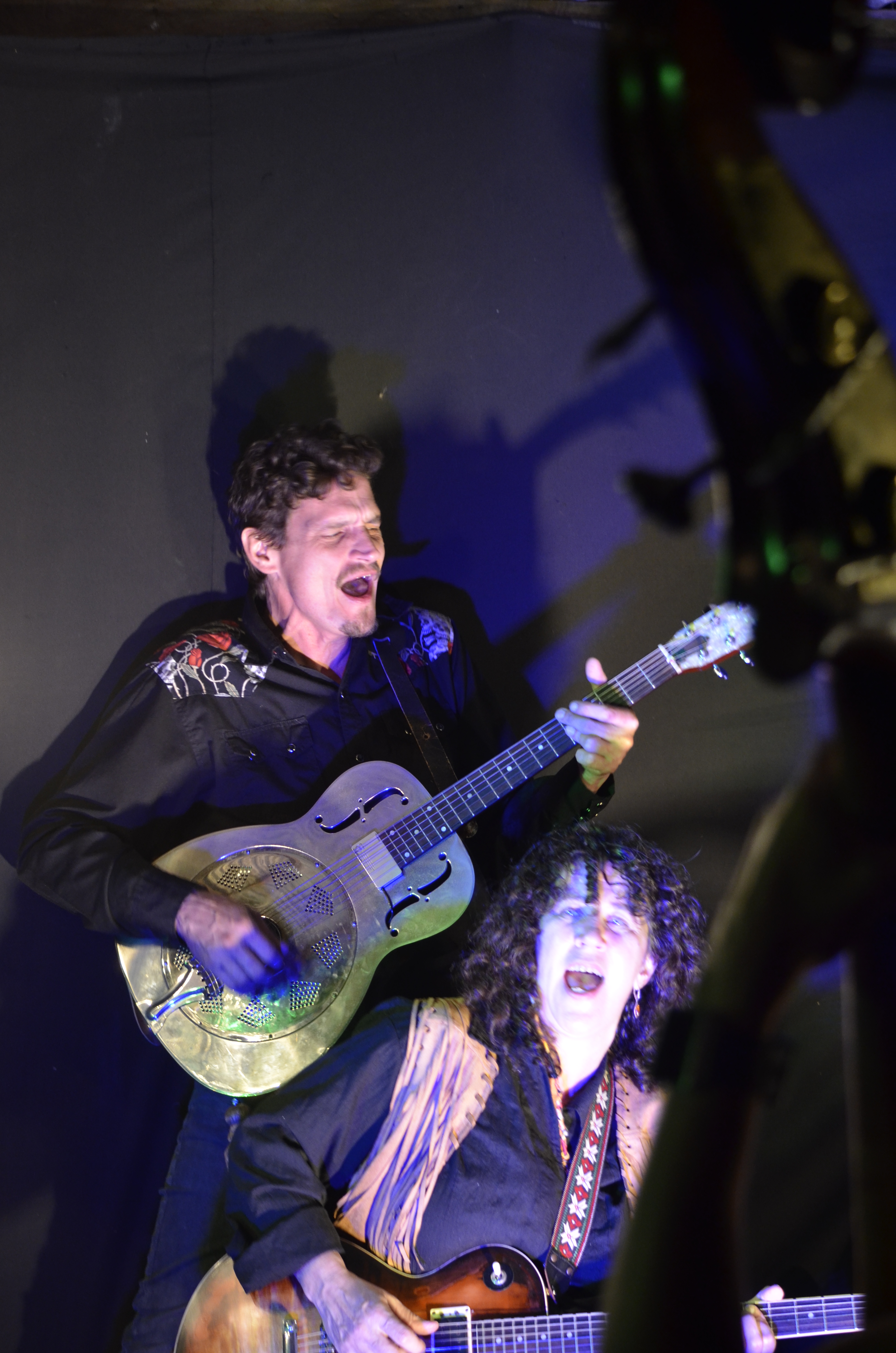 Two Tears in a Bucket, musical duo in Brisbane, photo 2