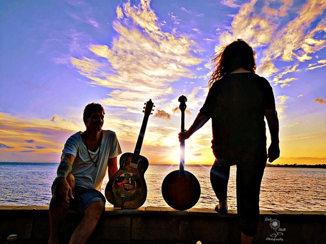 Two Tears in a Bucket, musical duo in Brisbane, photo 3