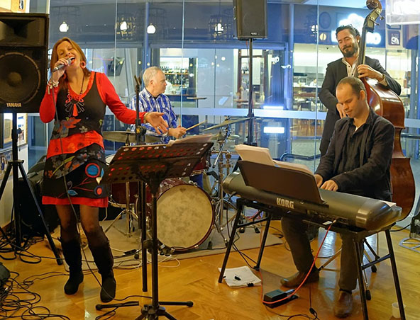 Ingrid James, jazz band in Brisbane, photo 3