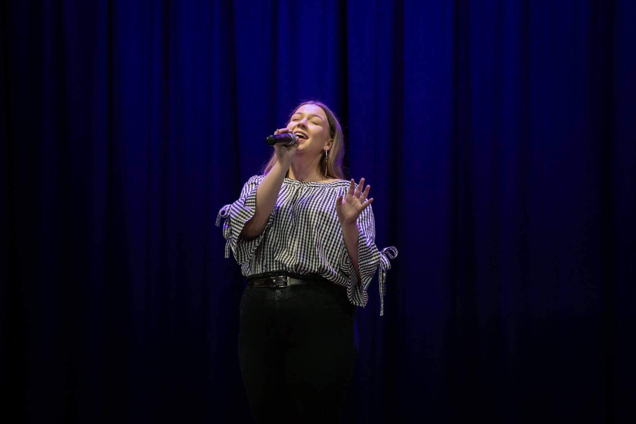 Hayley Vernon Music, singer in Brisbane, photo 2