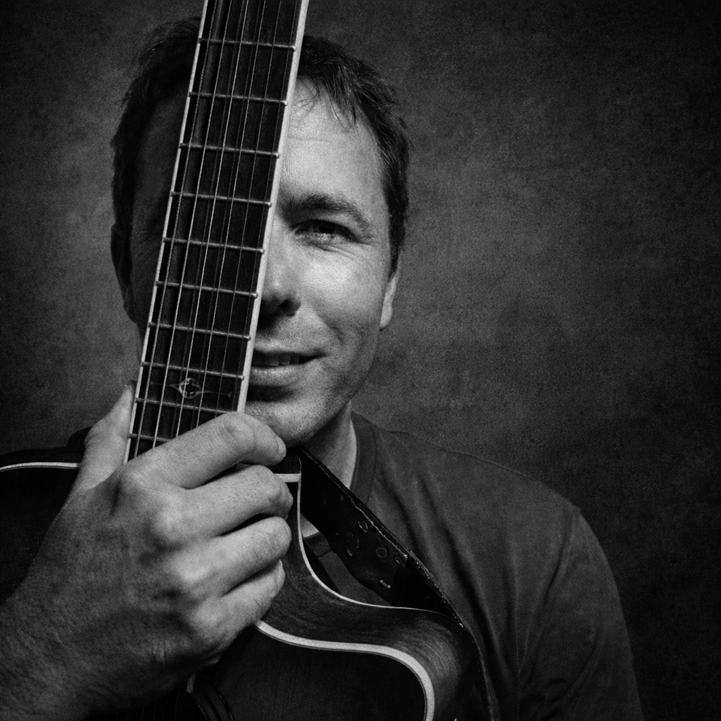Mike Branch, singer-songwriter in Bundaberg Central, photo 2