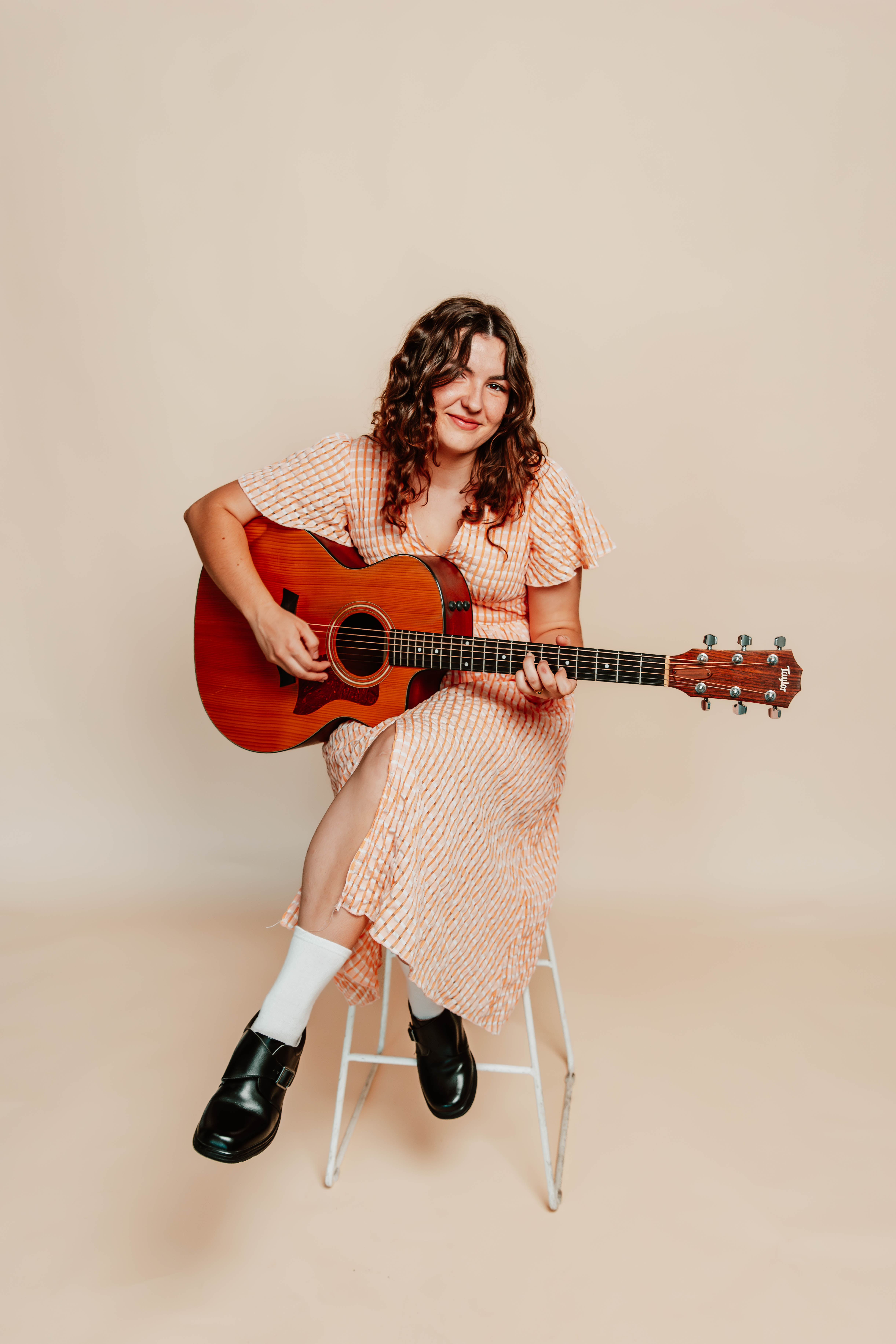 Maisy Taylor, singer-songwriter in Byron Bay