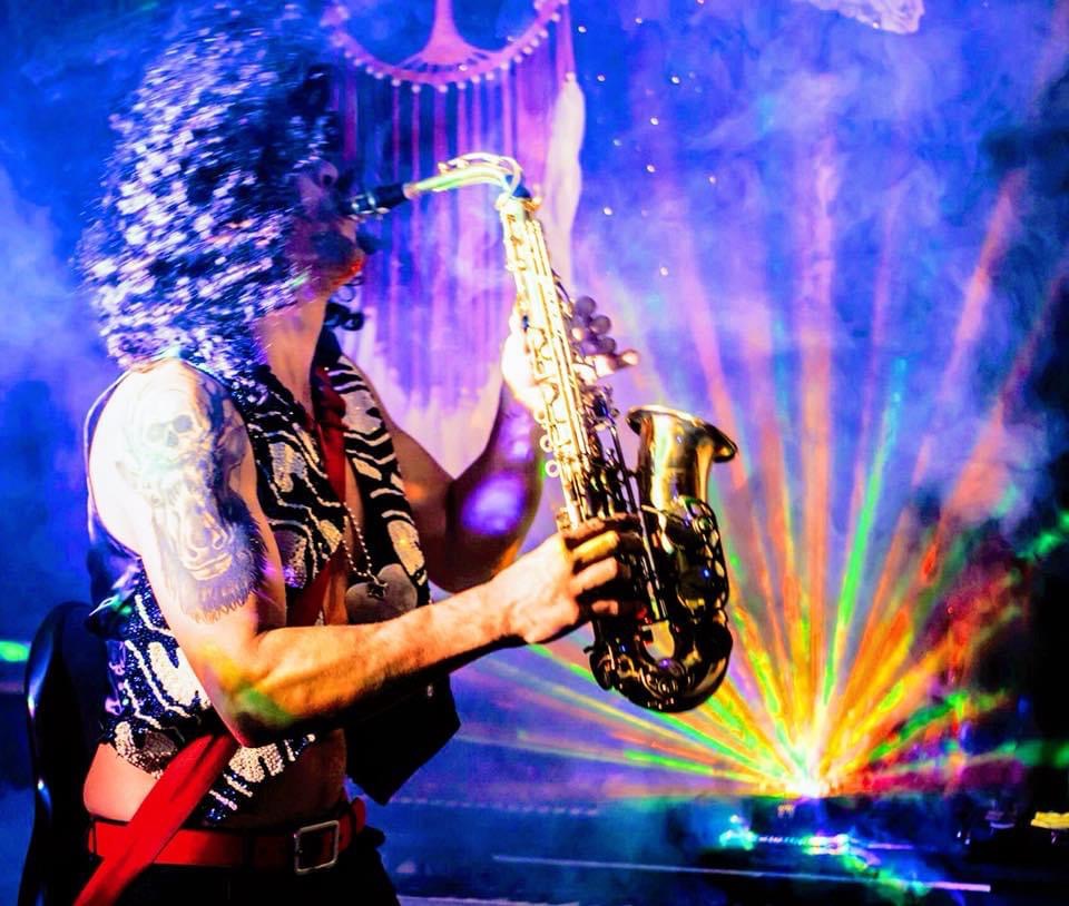 IZAK Scott Music, musical soloist in Cairns, photo 2