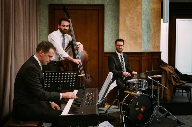 Matt Dennett, pianist in Canberra, photo 3