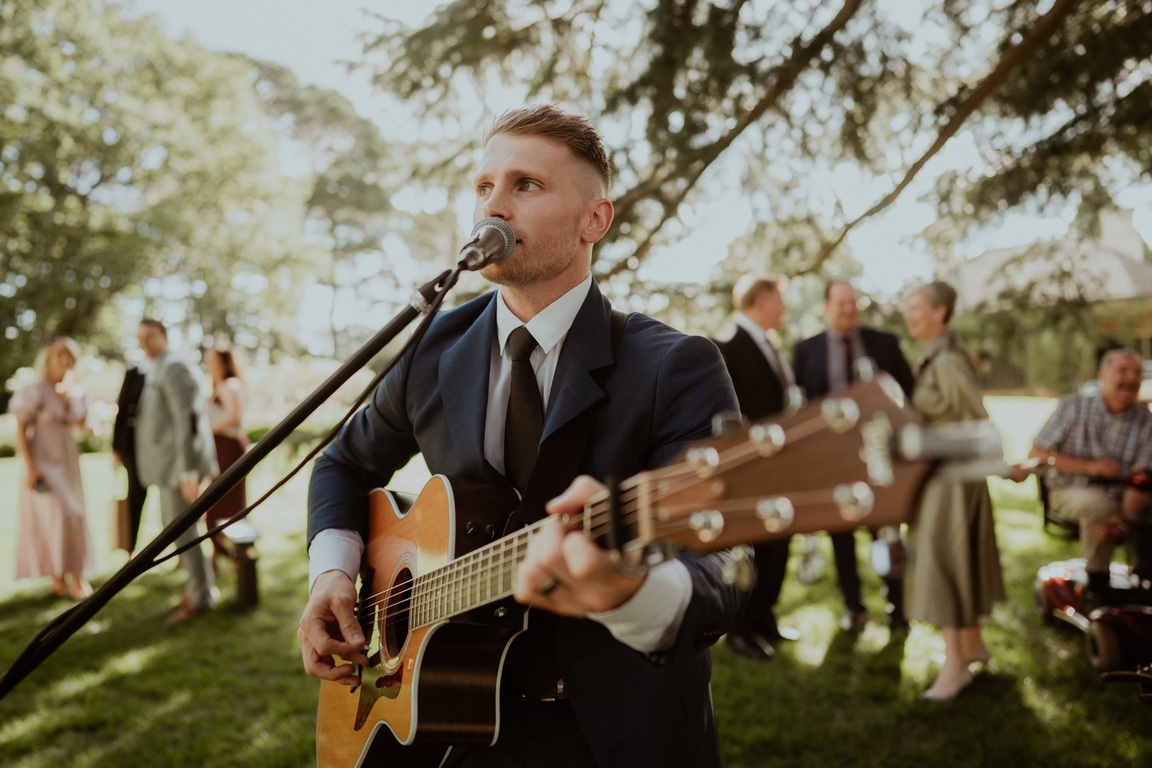 Tom Harrigan, wedding band in Canberra
