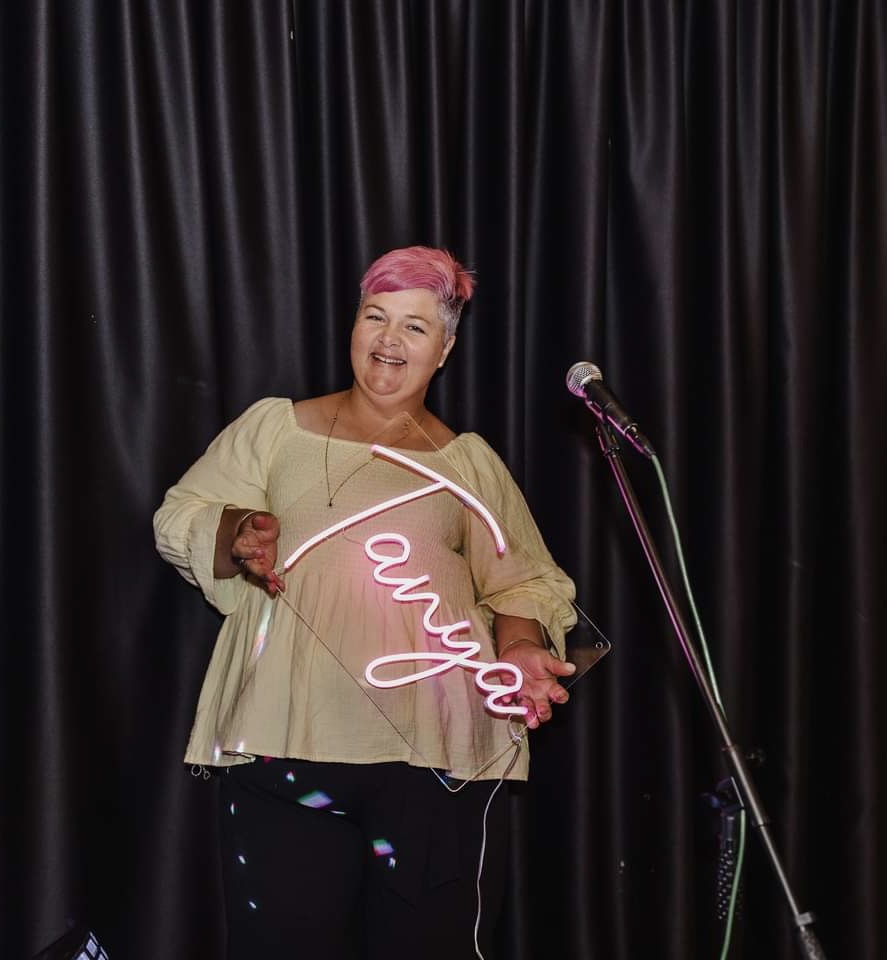 Tanya Andrew, singer in Dubbo