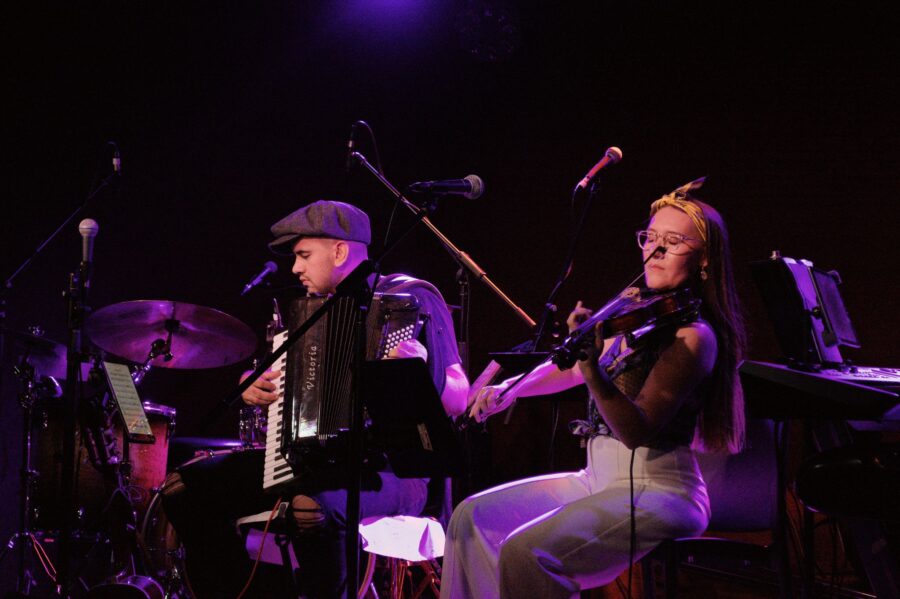 Emily Gelineau & Danilo da Paz, entertainer in Perth, photo 3