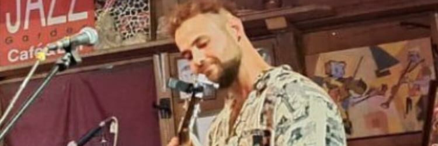 Nelson Lee, singer in Forresters Beach, photo 3