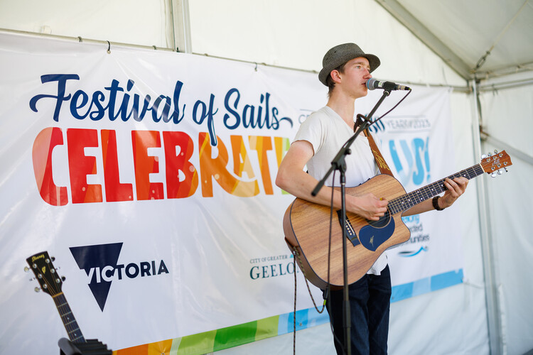 Jono, musical soloist in Geelong, photo 2