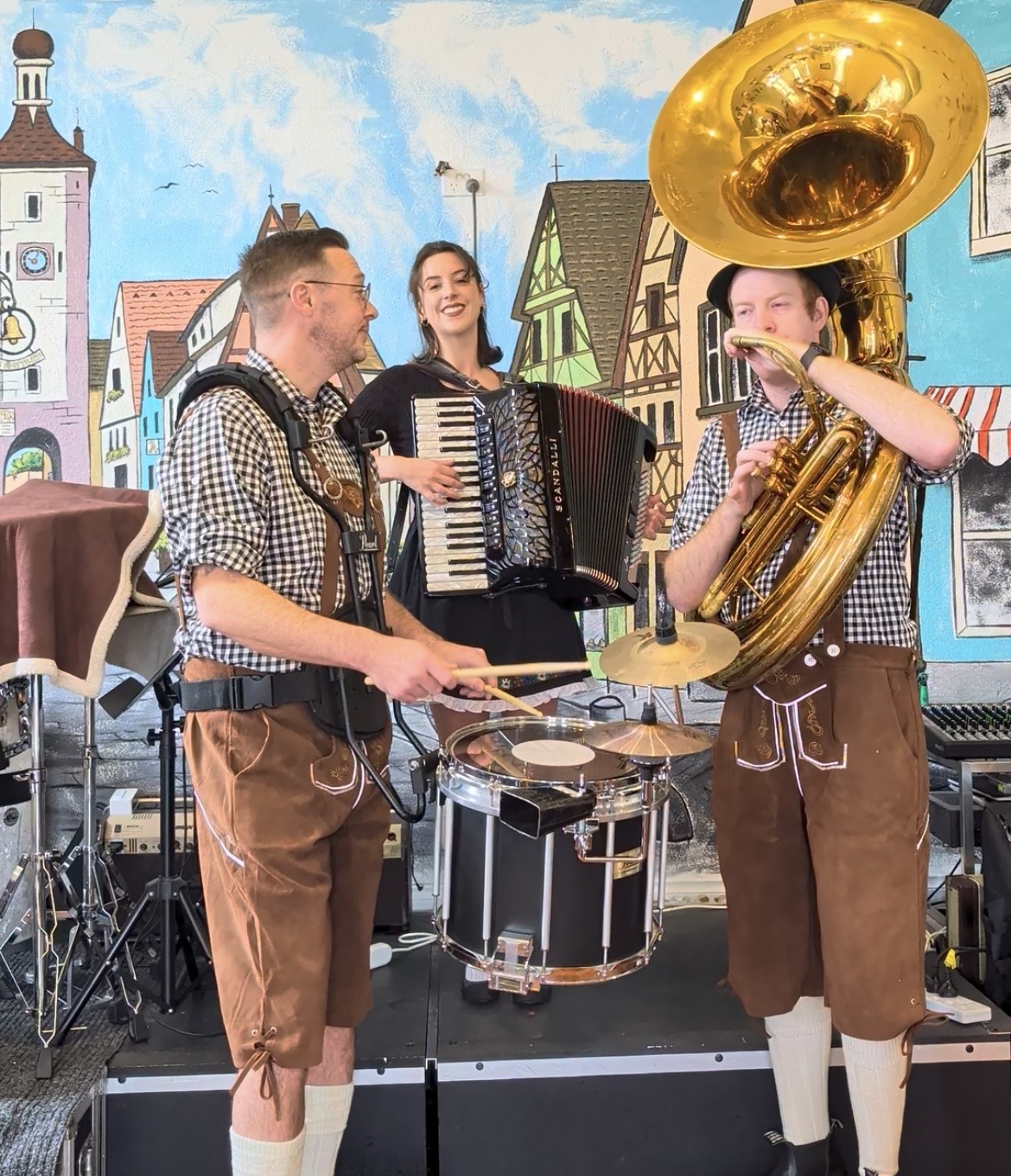 Oktoberfest, musical duo in Geelong, photo 2