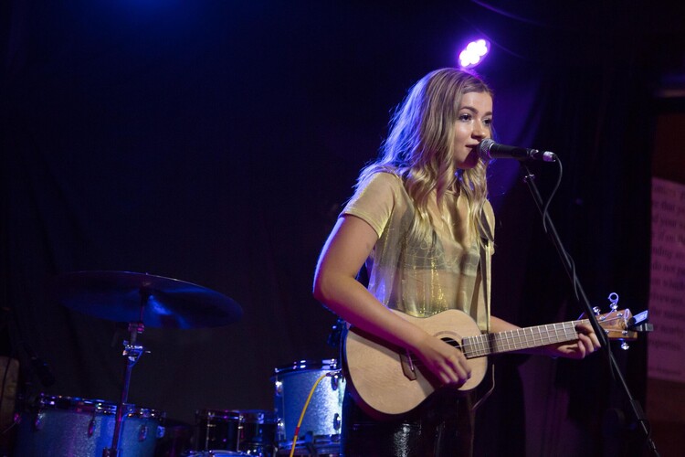 Liv Heyer, singer-songwriter in Gold Coast, photo 3