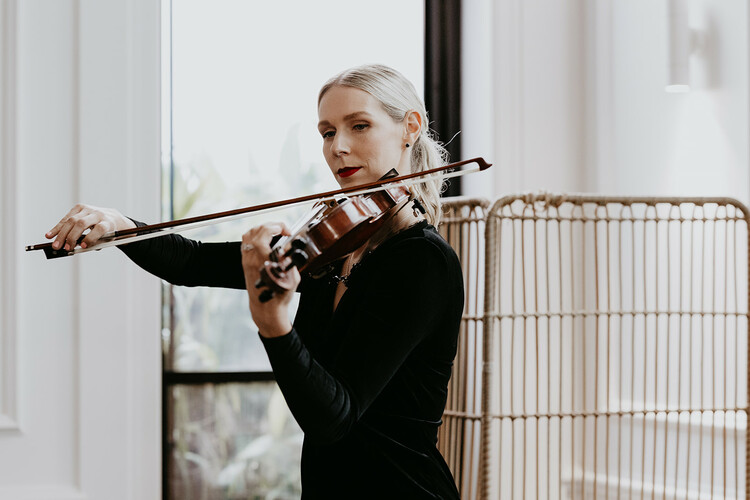 Lauren Bradnam, violinist in Gold Coast, photo 3