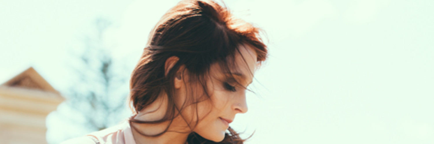 Laura Bell, singer in Hobart, photo 2