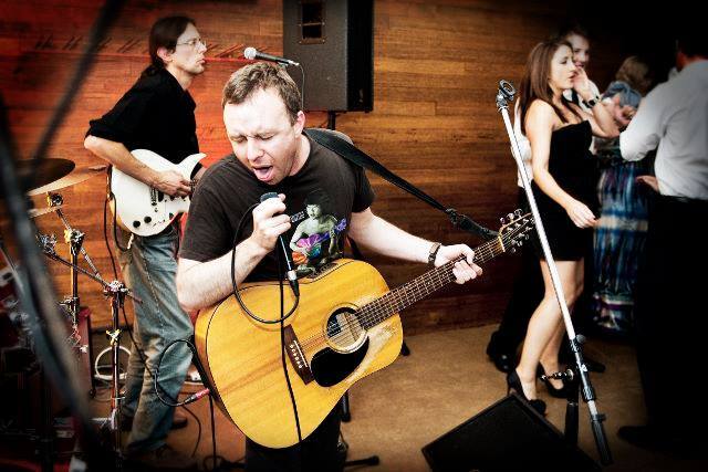 The Robinsons, wedding band in Hobart, photo 3