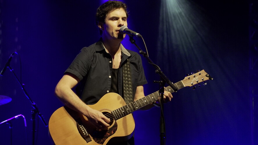 Robert Cini, singer-songwriter in Innisfail, photo 3