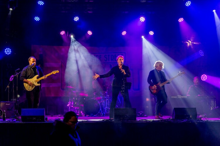 Pistol Whip!, cover band in Lismore, photo 3