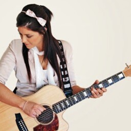 Hayley Legg, singer in Melbourne