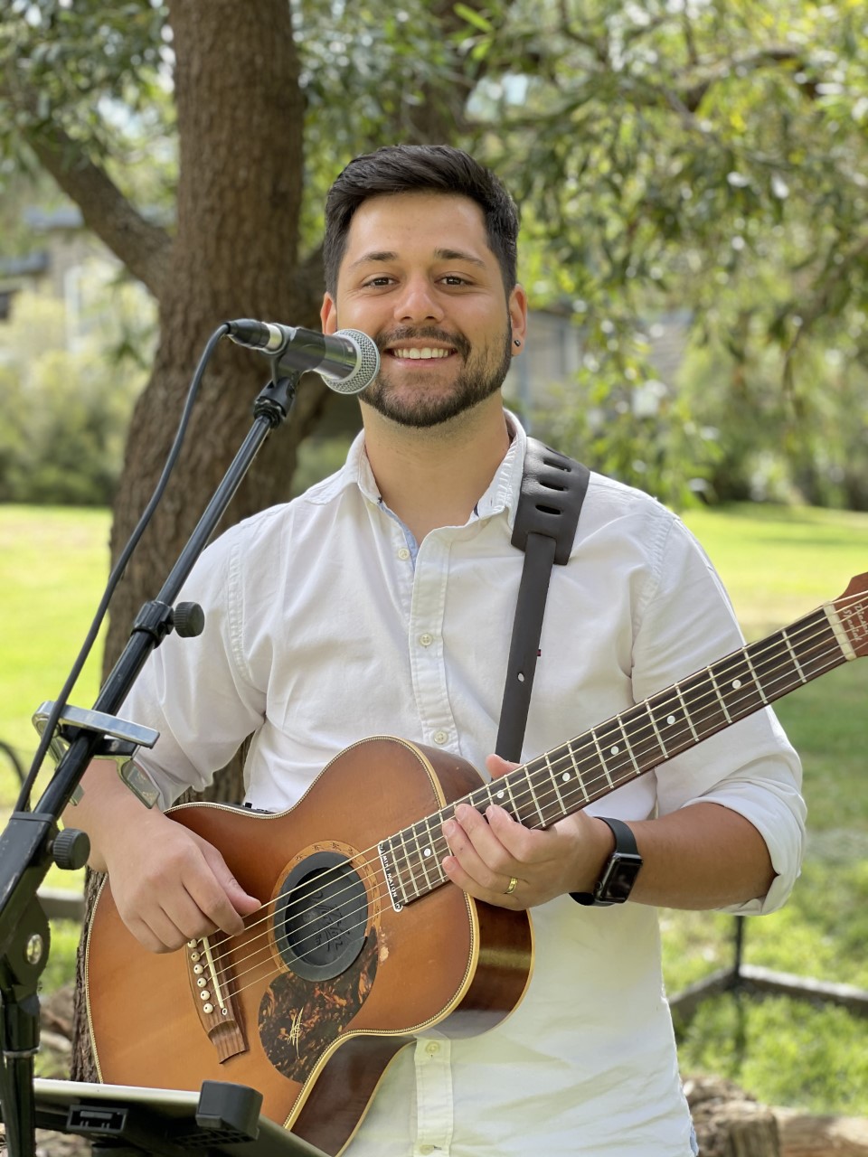 Nick Tabone, singer in Melbourne