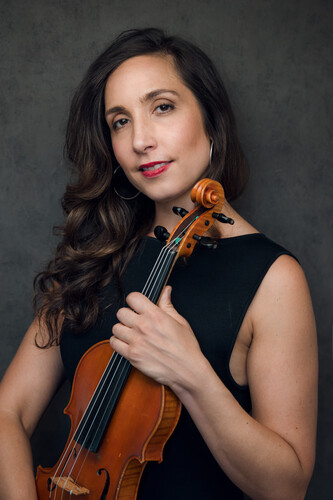Paloma, violinist in Melbourne, photo 3