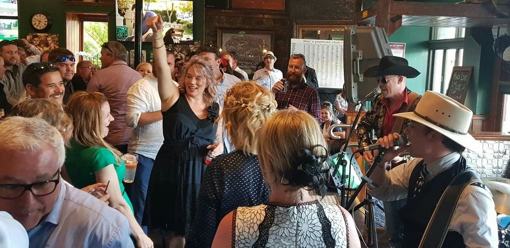 Cush Ryder, country singer in Melbourne