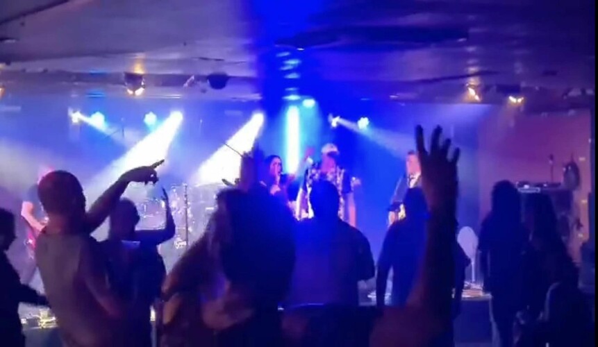 Kaboom!, cover band in Melbourne, photo 3