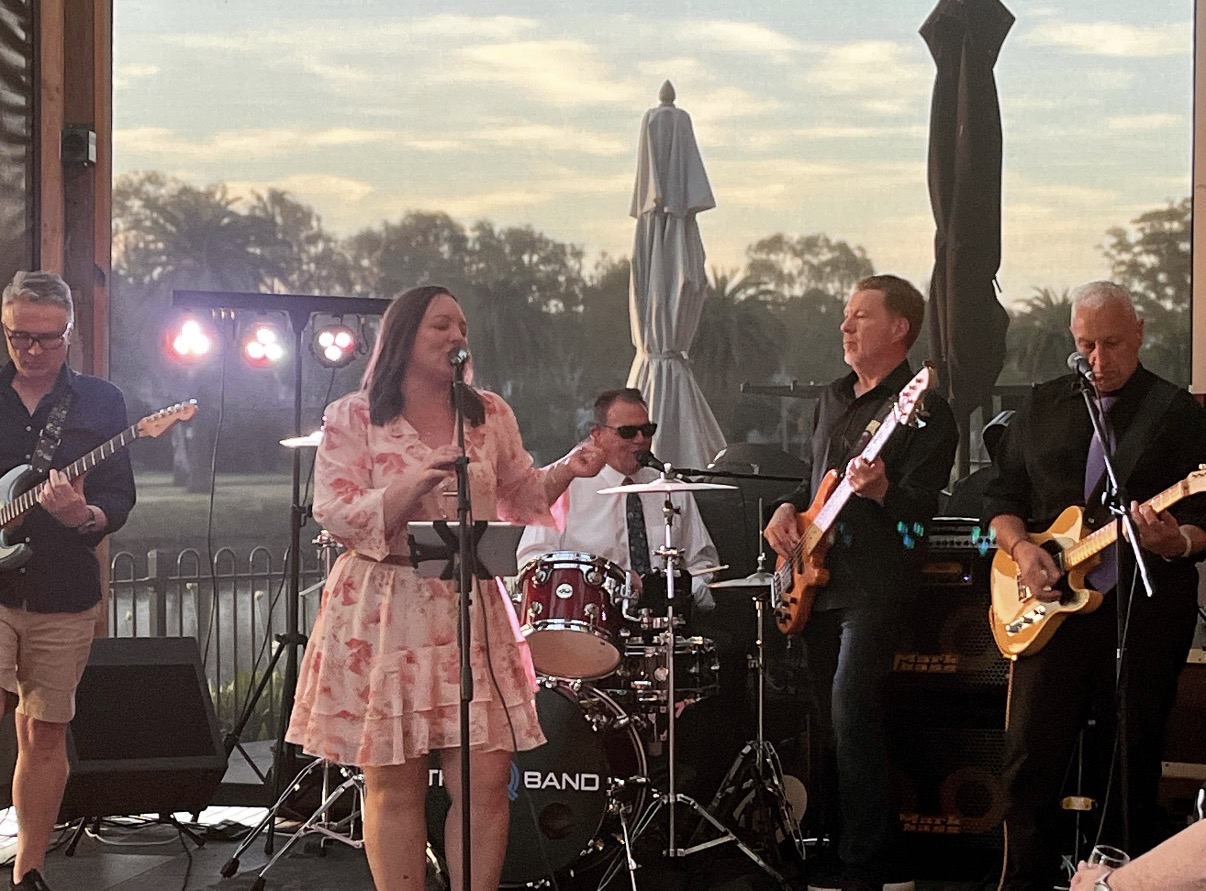 The Q Band, cover band in Melbourne, photo 2