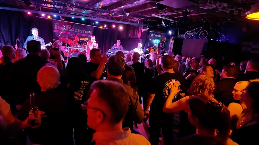 The Rockstars, cover band in Melbourne, photo 3