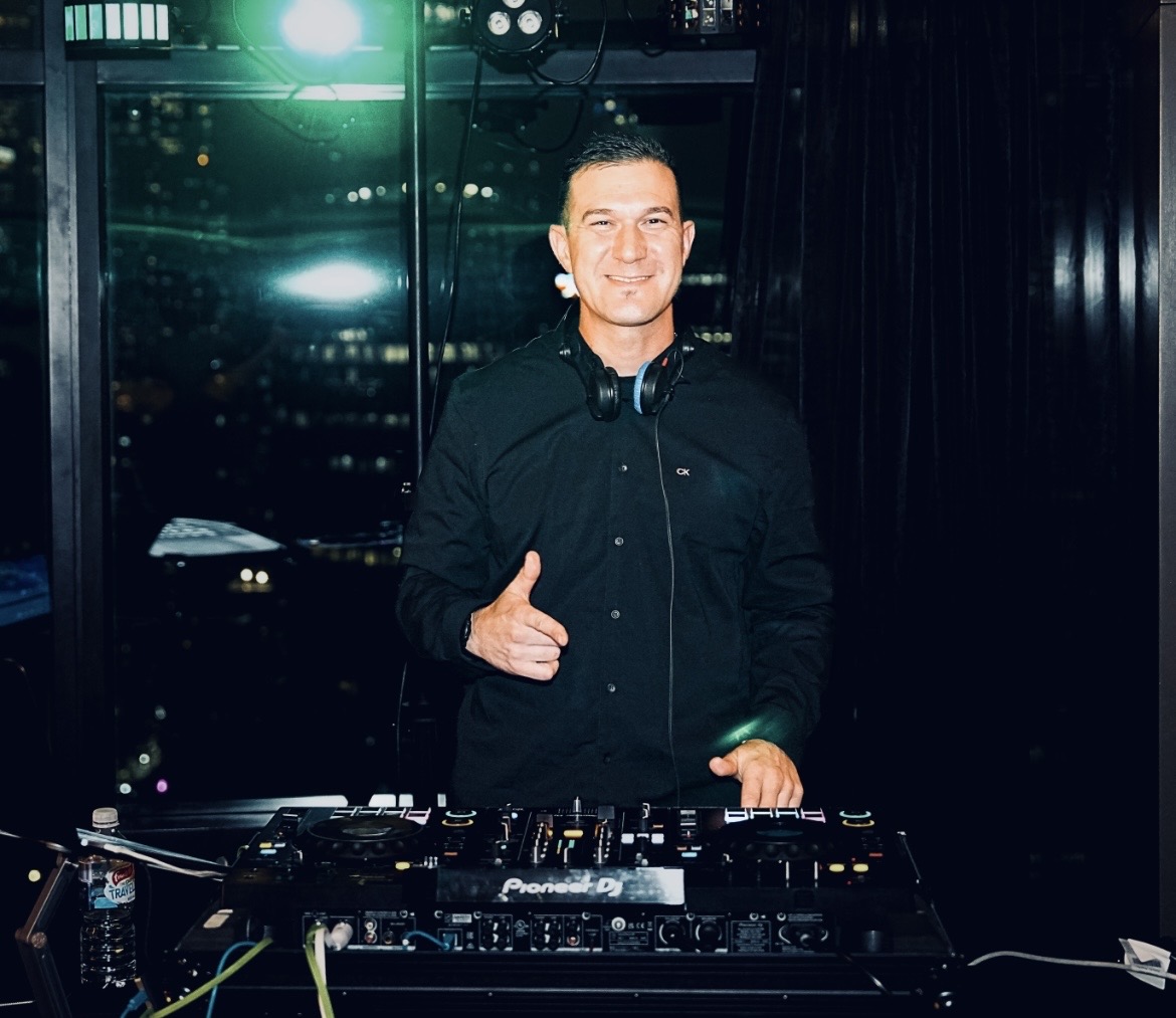 Robbie_dj, live in Melbourne