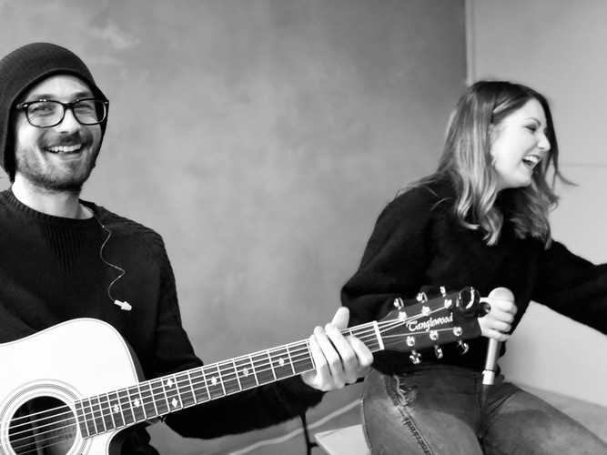 Madeline, musical duo in Melbourne, photo 2