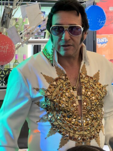 Ozzi Elvis, tribute singer in Melbourne, photo 3
