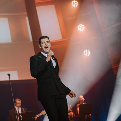 William Le Brun, singer in Melbourne, photo 2