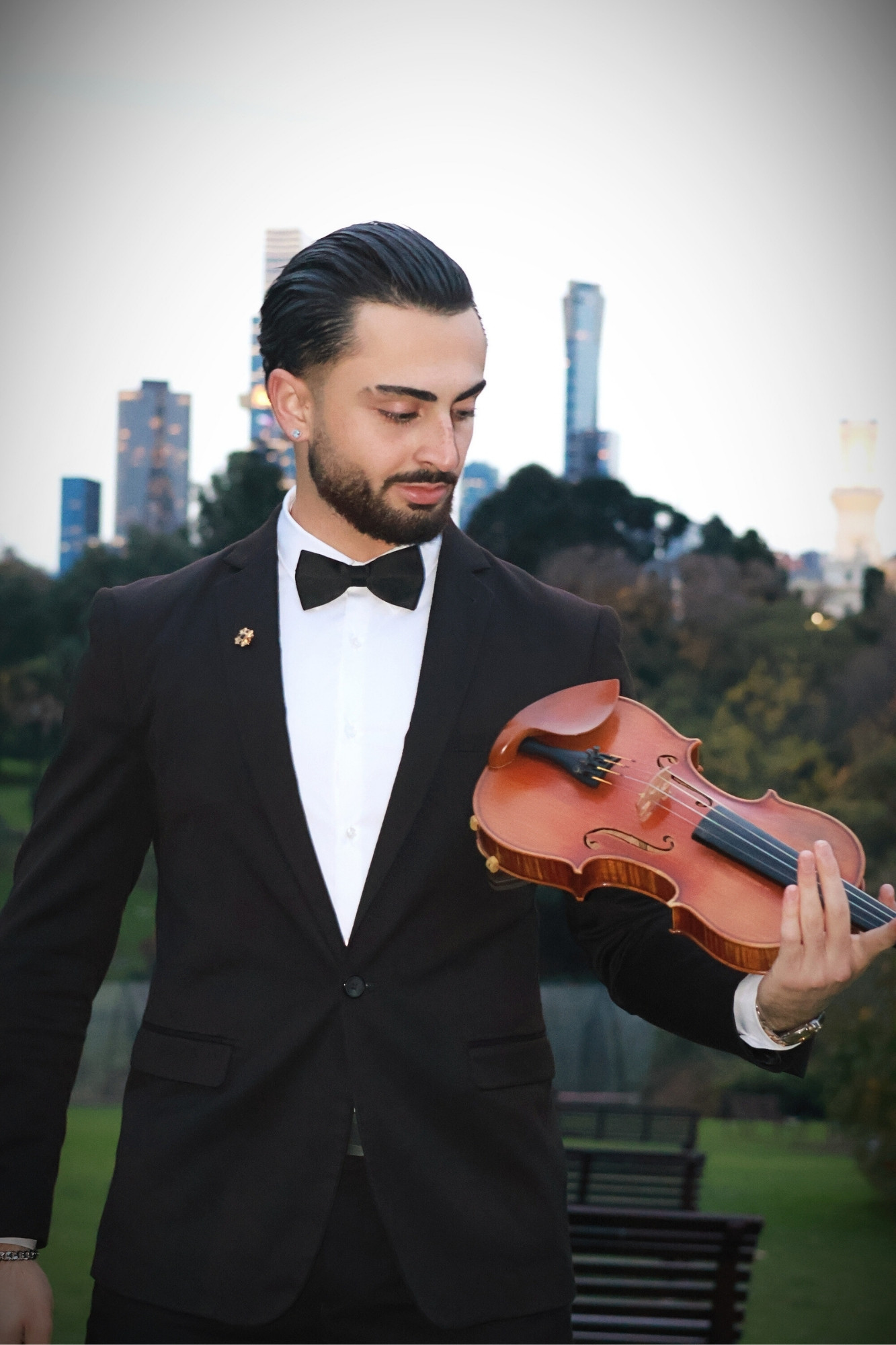 NIMA Creates, violinist in Melbourne, photo 2