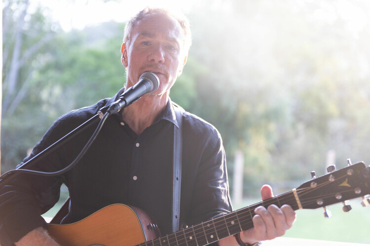 Campbell Fry, singer-songwriter in Newcastle, photo 3