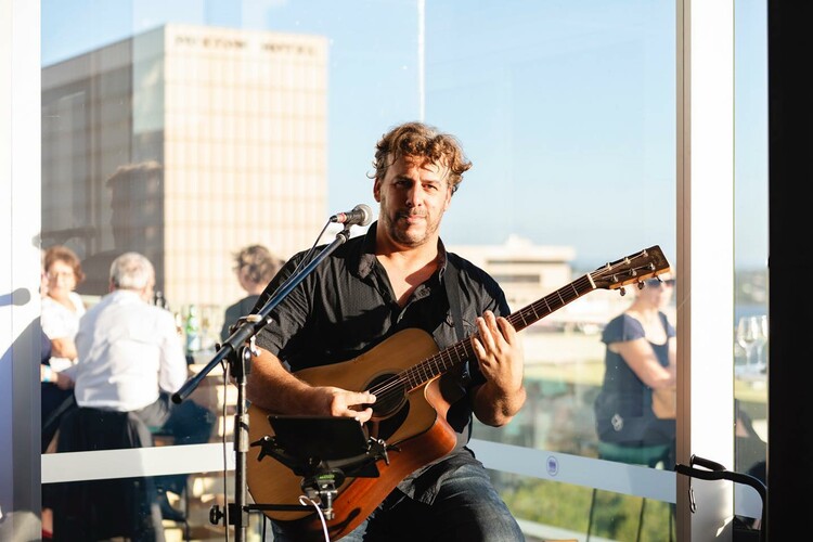 Julius Lutero, musical soloist in Perth, photo 3