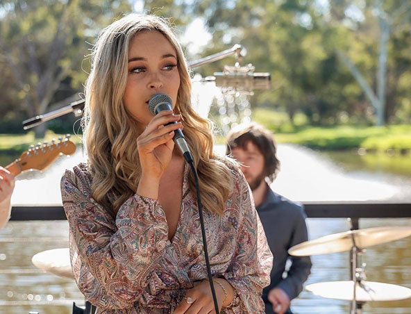 Adelle Brown, band in Perth