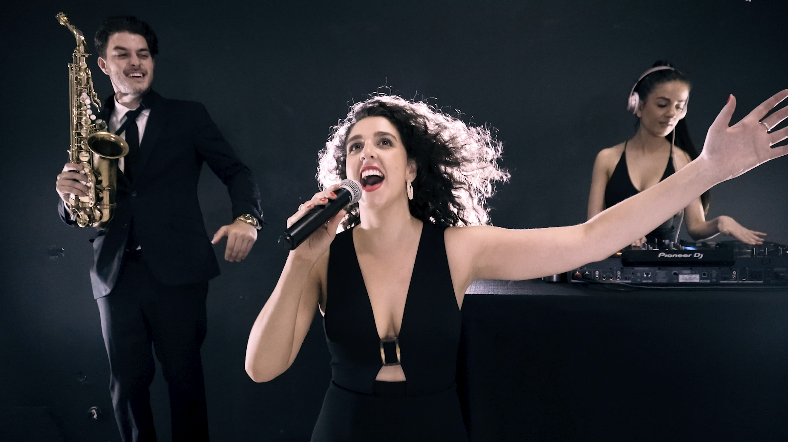 Lisa Woodbrook Party Band, entertainer in Perth