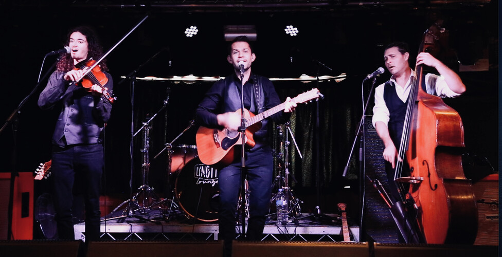 Monty Cotton, cover band in Perth, photo 3